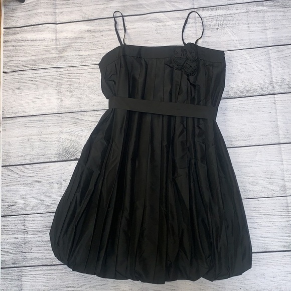 100% Silk Laundry Black Pleated Puff Party Dress - Picture 9 of 12
